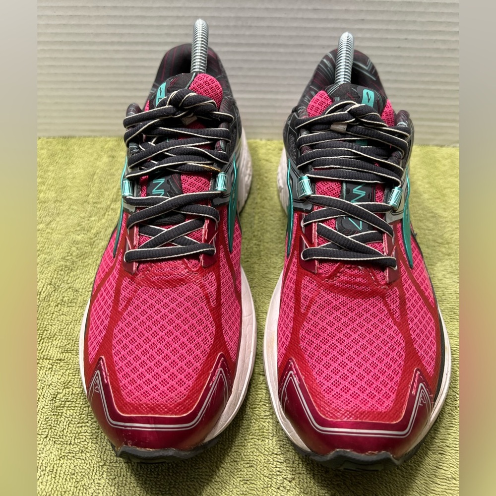Brooks Ravenna 7 Running Shoes Sneakers Women Sz 8.5 Pink Athletic 1202081B672